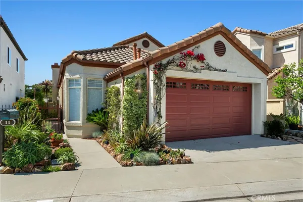 $6,450 | 11 Reina, Dana Point, CA 92629