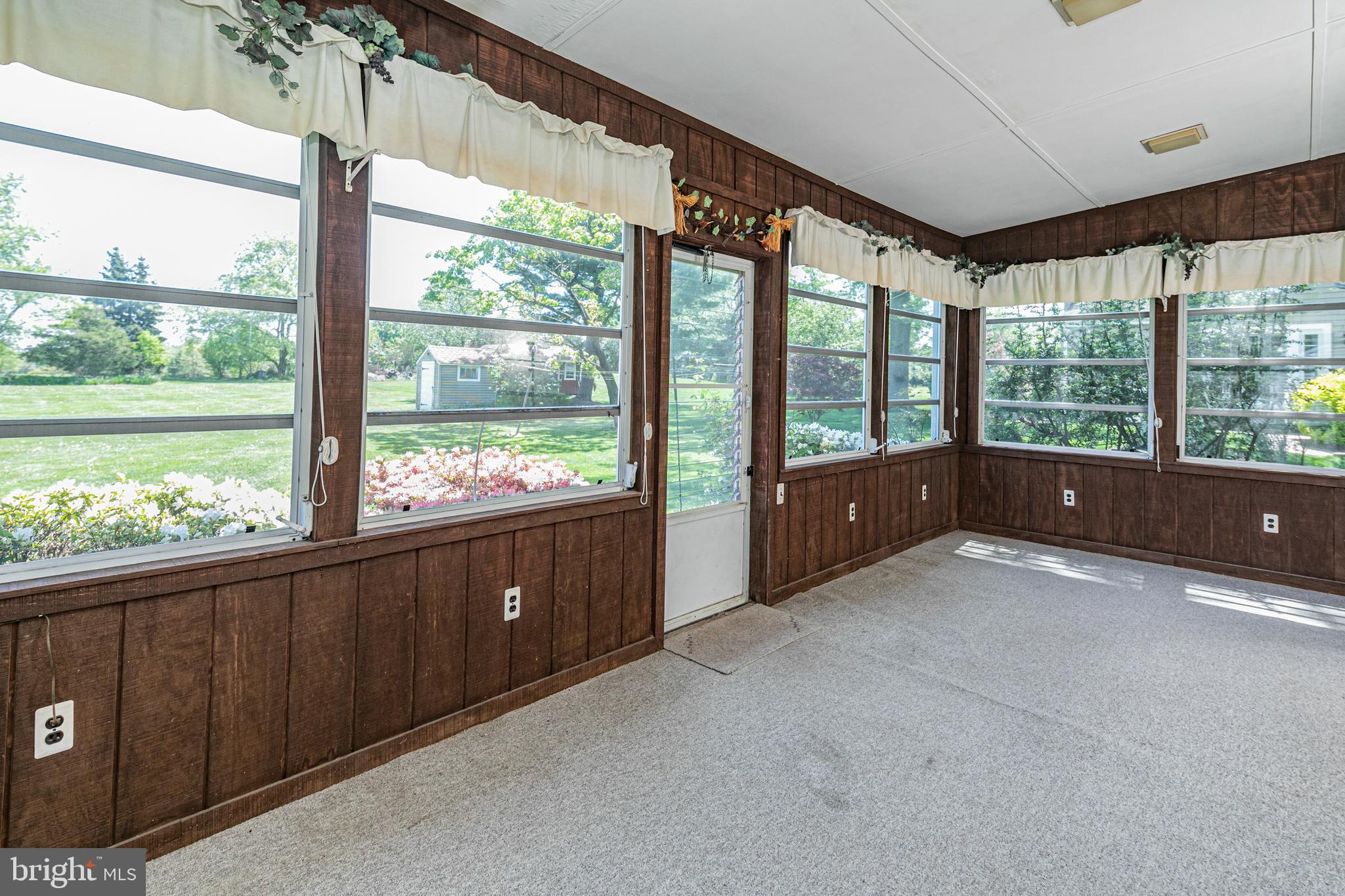 38 Burd Road Pennington, NJ 08534 - Photo 13 of 25 Sunporch