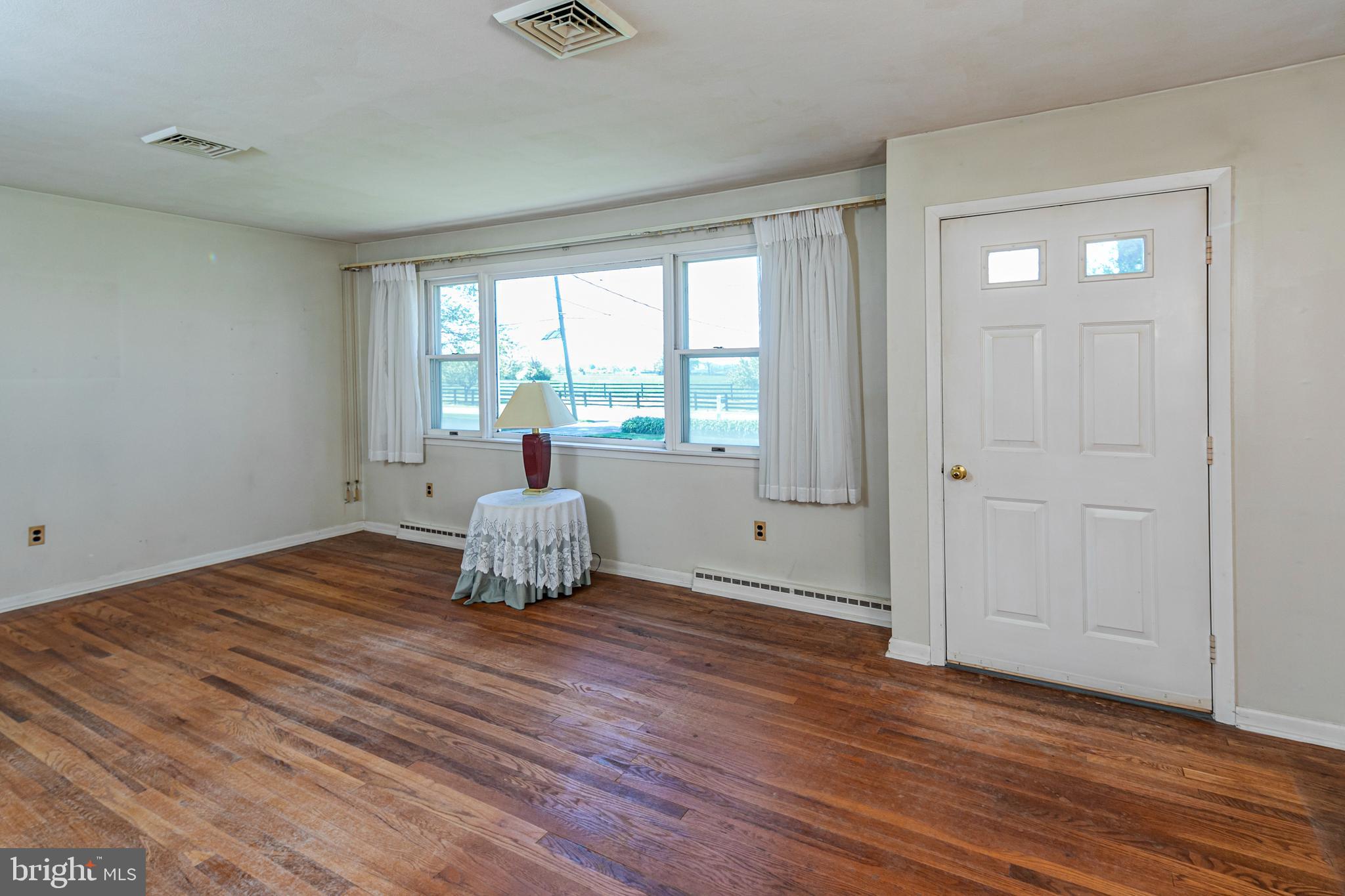 38 Burd Road Pennington, NJ 08534 - Photo 3 of 25 Living room