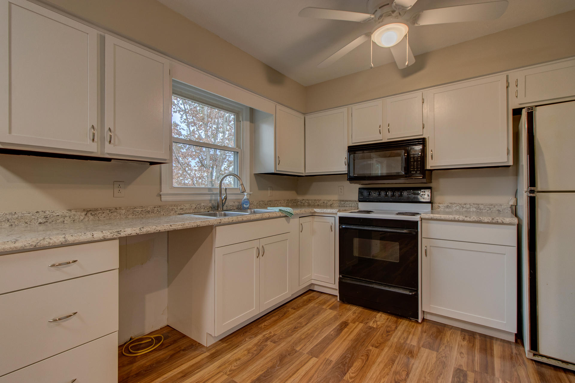980 Oak Ridge Road Buchanan, VA 24066 - Photo 11 of 26 IMG_9585_6_7_8_9