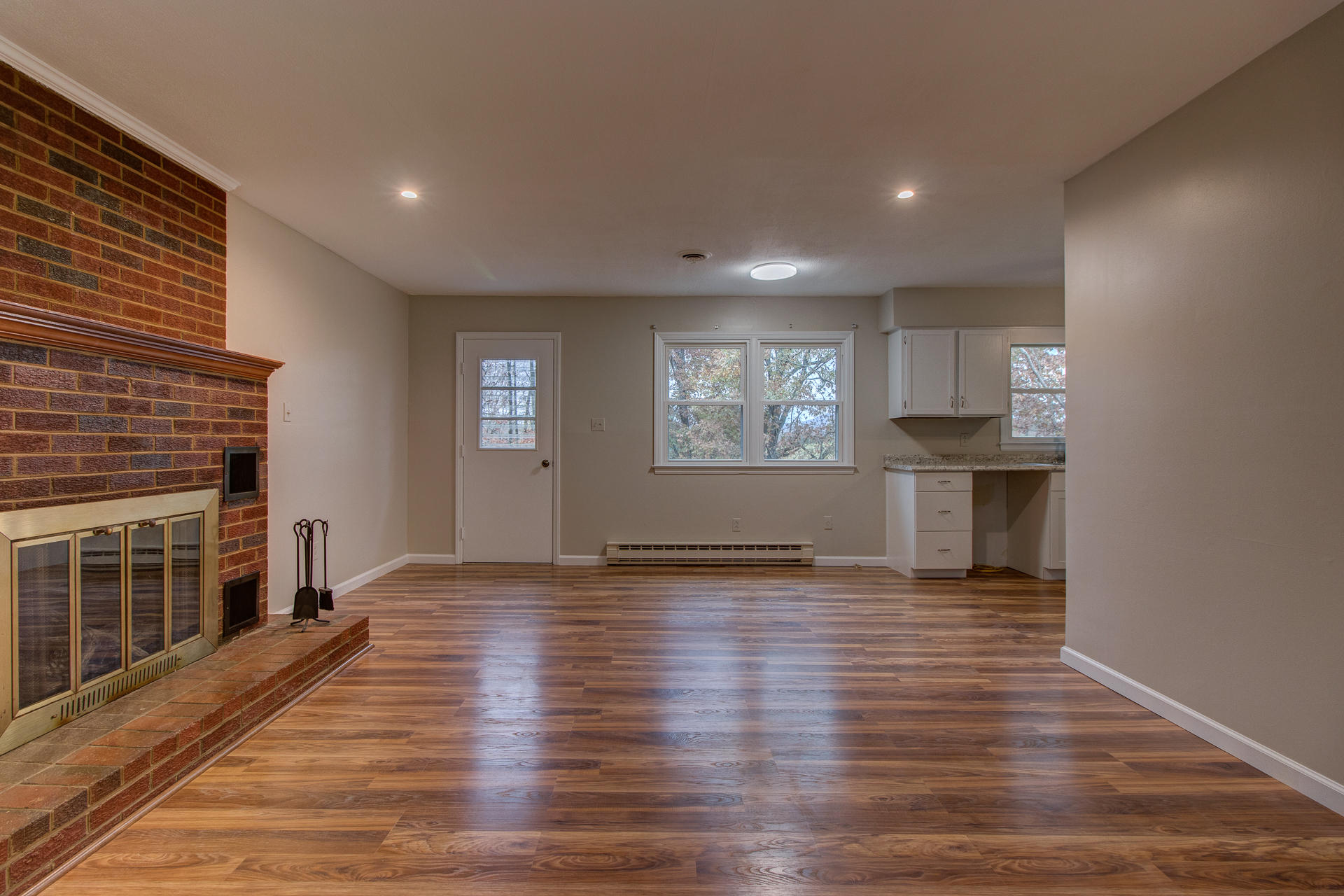 980 Oak Ridge Road Buchanan, VA 24066 - Photo 6 of 26 IMG_9560_1_2_3_4