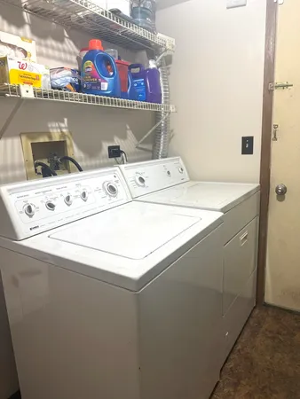 $409,900 | 39 Dennison Drive, Glendale Heights, IL 60139