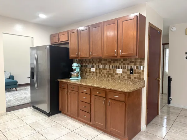 $409,900 | 39 Dennison Drive, Glendale Heights, IL 60139