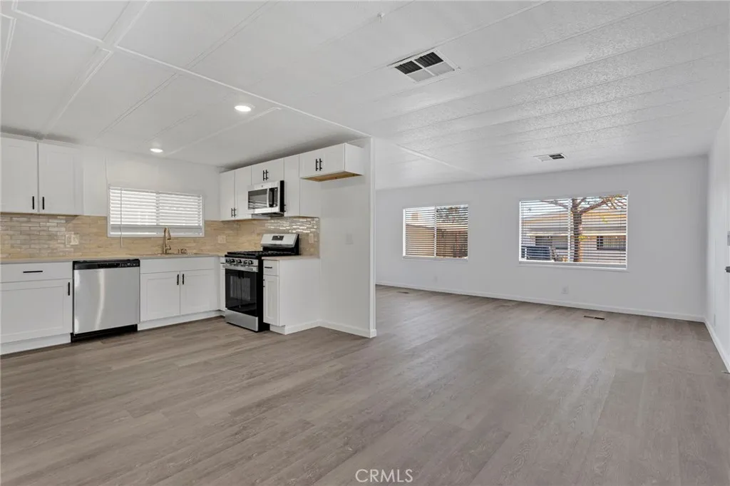 15252 Seneca Road, Unit 29 Victorville, CA 92392 - Photo 3 of 28