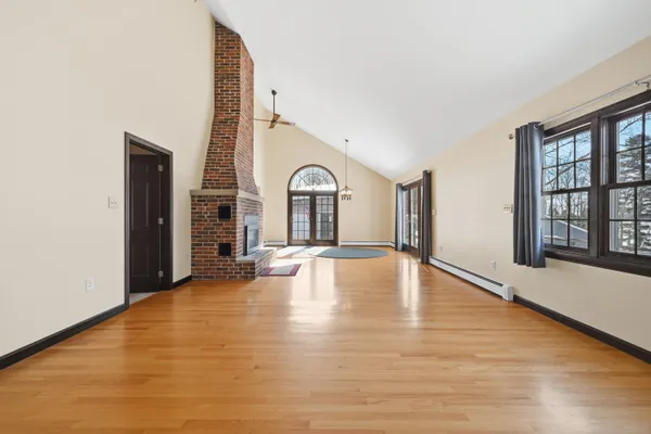 $469,000 | 1210 Lakeview Drive, Unit 2, China, ME 04358