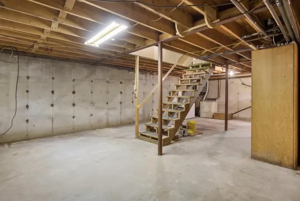 $469,000 | 1210 Lakeview Drive, Unit 2, China, ME 04358