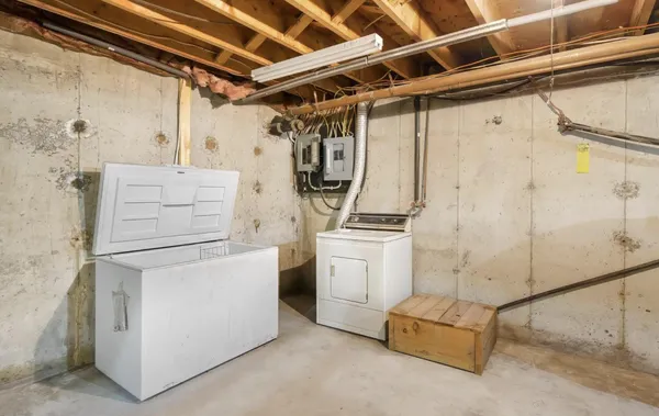 $469,000 | 1210 Lakeview Drive, Unit 2, China, ME 04358