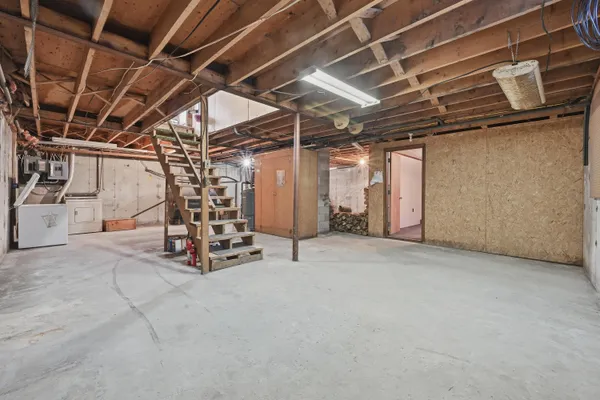 $469,000 | 1210 Lakeview Drive, Unit 2, China, ME 04358