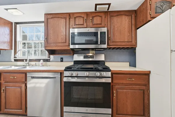 $469,000 | 1210 Lakeview Drive, Unit 2, China, ME 04358
