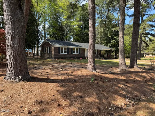 $1,500 | 201 Carolyn Drive, Selma, NC 27576