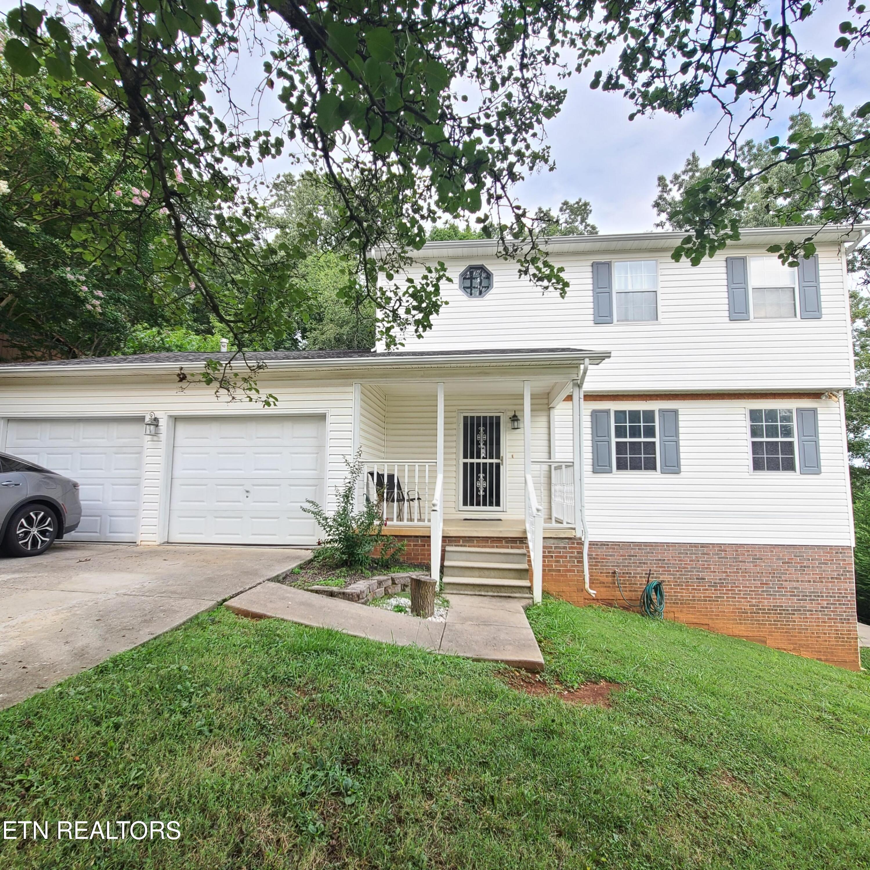 2004 Ho-Co-Ta-Ke Ln Northwest