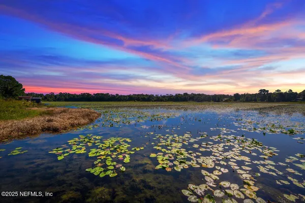 $274,900 | 832 Lake Shore Terrace, Interlachen, FL 32148