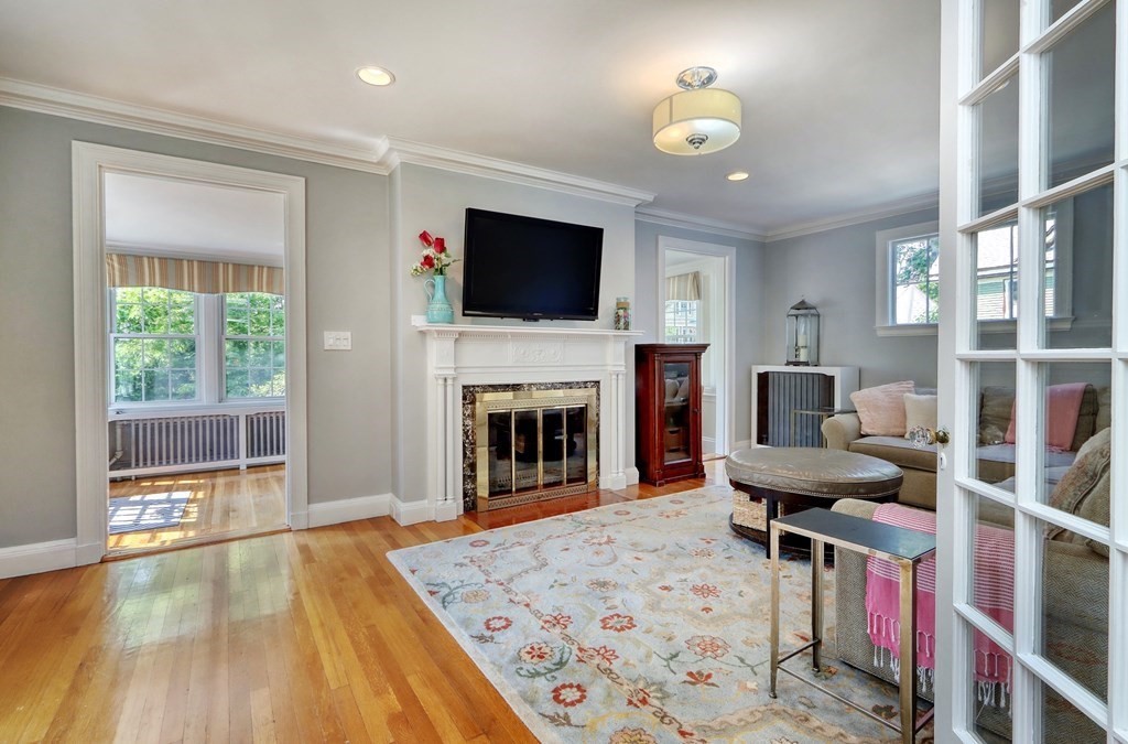 14 Nowell Road Melrose, MA 02176 - Photo 4 of 41 Gallery Image 4