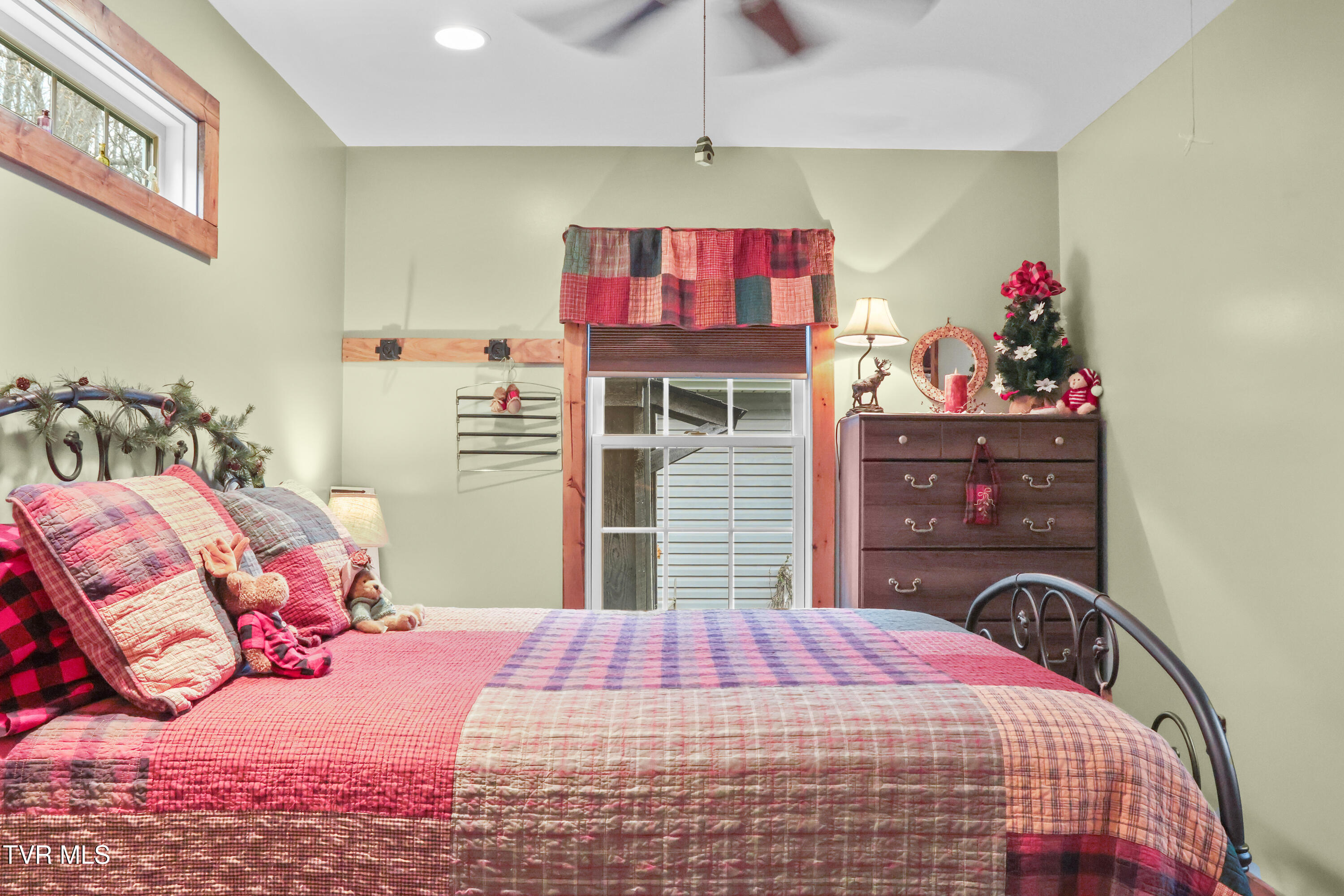 150 Rice Road, Unit TR 1 Flag Pond, TN 37657 - Photo 66 of 87 05 Cabin-12