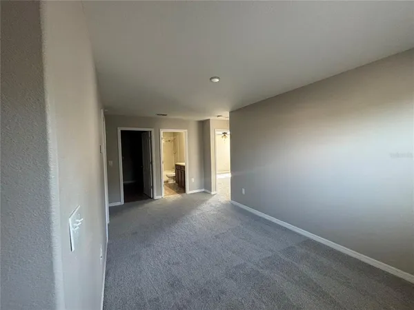 $2,500 | 20014 Date Palm Way, Tampa, FL 33647