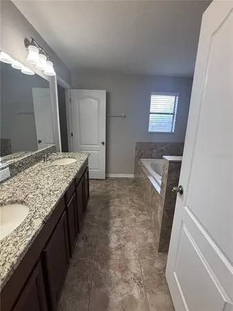 $2,500 | 20014 Date Palm Way, Tampa, FL 33647