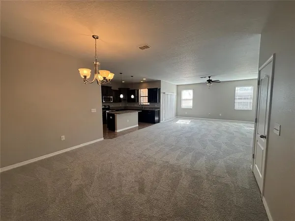 $2,500 | 20014 Date Palm Way, Tampa, FL 33647