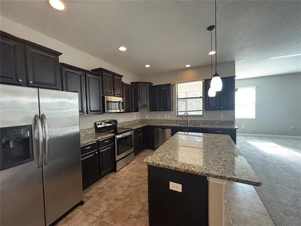 $2,500 | 20014 Date Palm Way, Tampa, FL 33647