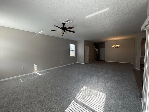 $2,500 | 20014 Date Palm Way, Tampa, FL 33647