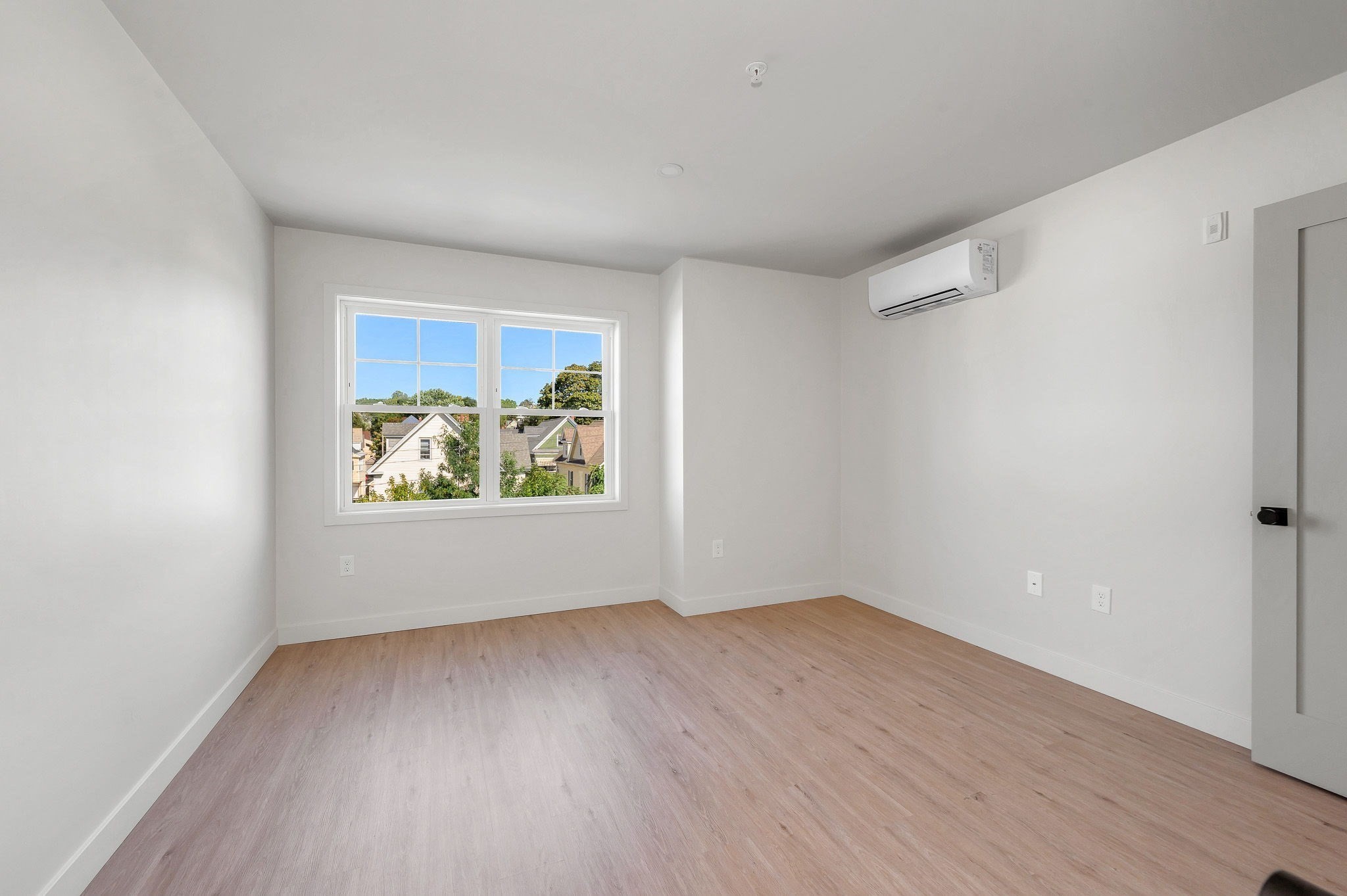 131 Perry Street, Unit 401 Lowell, MA 01852 - Photo 16 of 16 Gallery Image 16