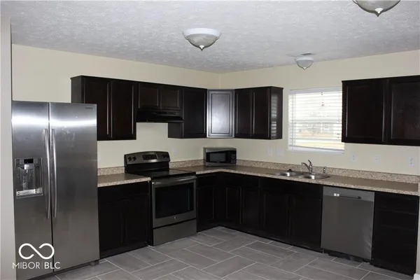 $2,400 | 959 Retford Drive, Westfield, IN 46074