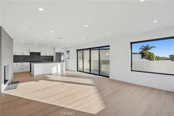 $8,750 | 405 Serra Drive, Corona del Mar, CA 92625