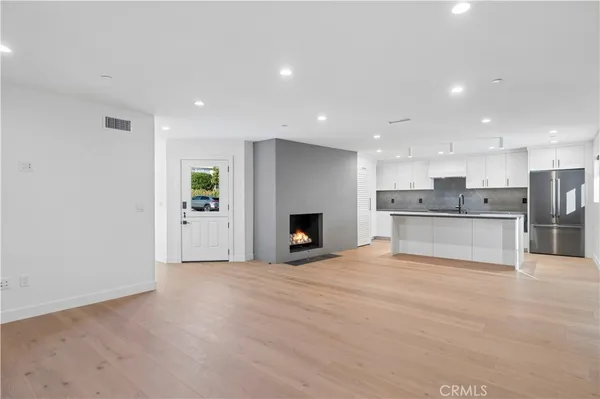 $8,750 | 405 Serra Drive, Corona del Mar, CA 92625