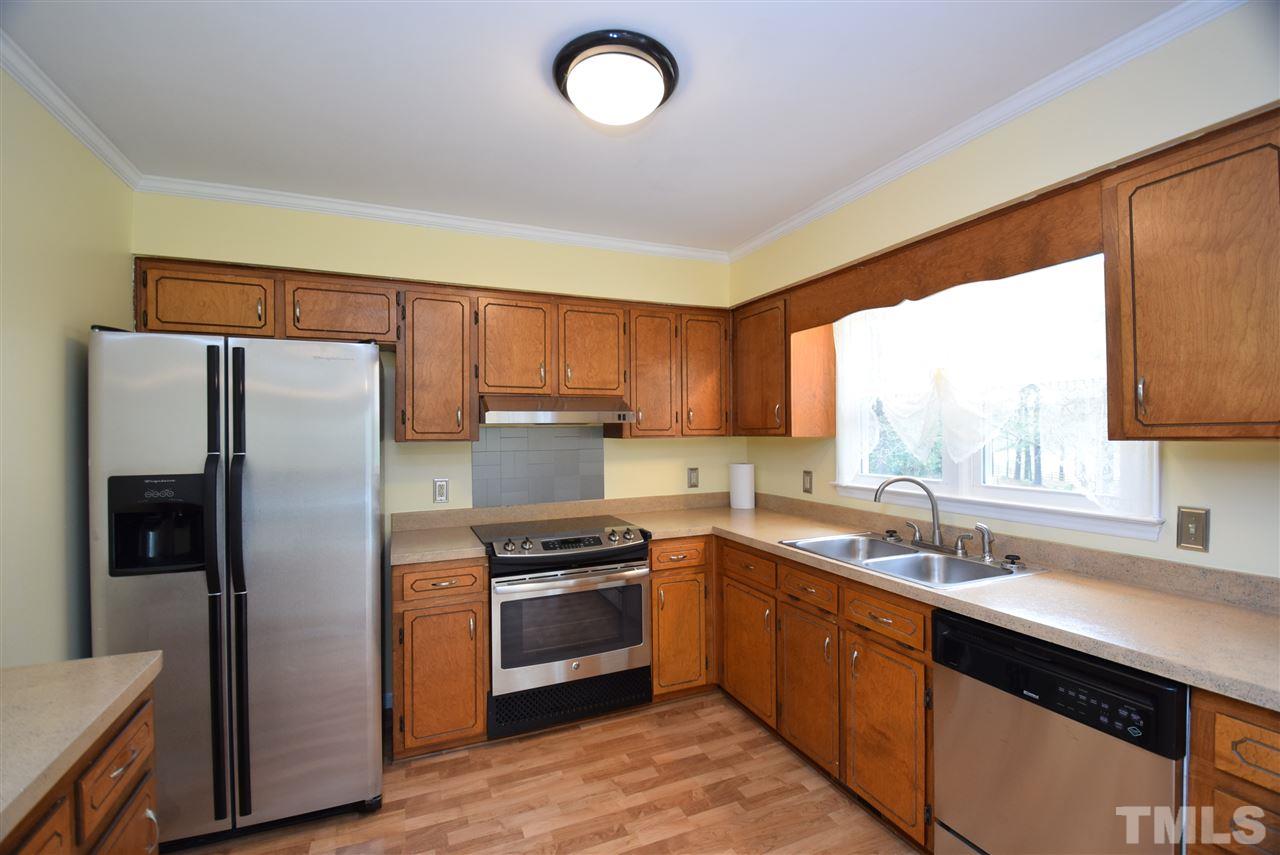 2025 Fox Ridge Road Clayton, NC 27527 - Photo 4 of 18 Gallery Image 4