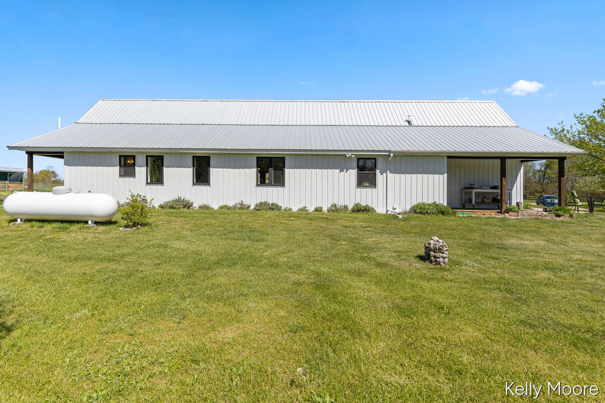 11117 West Snows Lake Road Greenville, MI 48838 - Photo 12 of 30