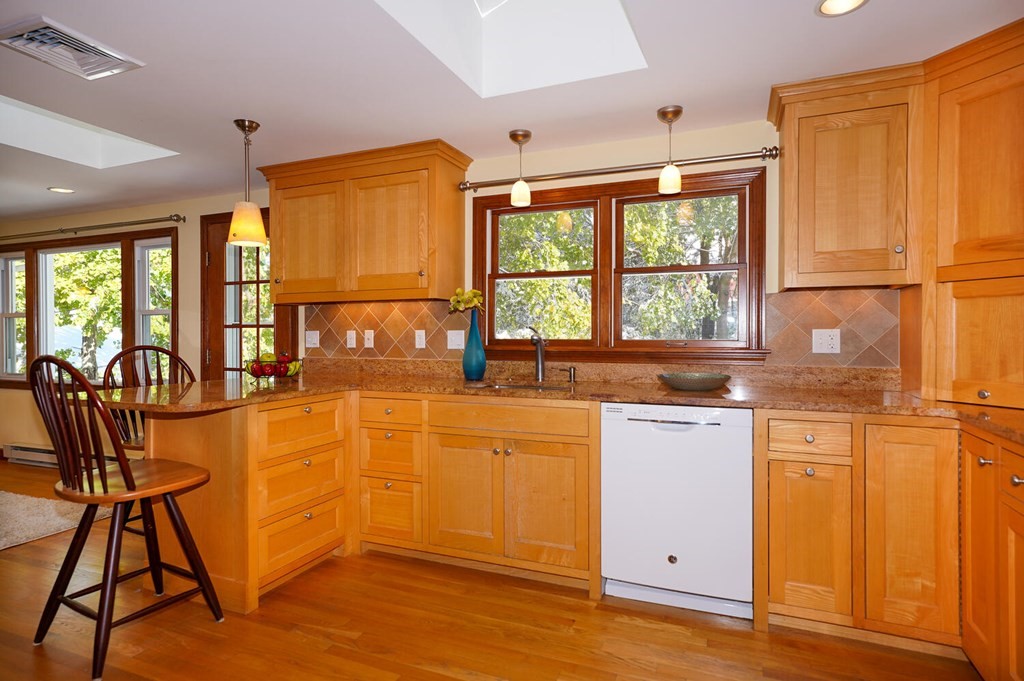 10 Dennett Road Winchester, MA 01890 - Photo 12 of 32