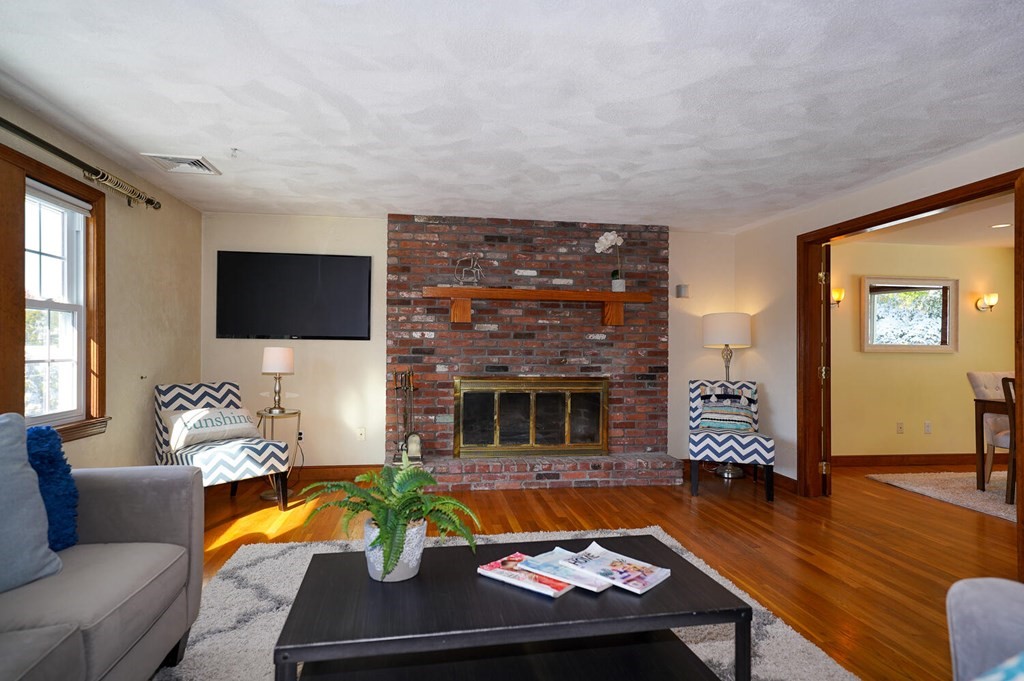 10 Dennett Road Winchester, MA 01890 - Photo 8 of 32