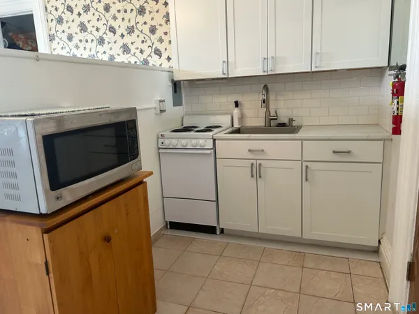 $1,195 | 40 Franklin Street, Unit 8, New London, CT 06320