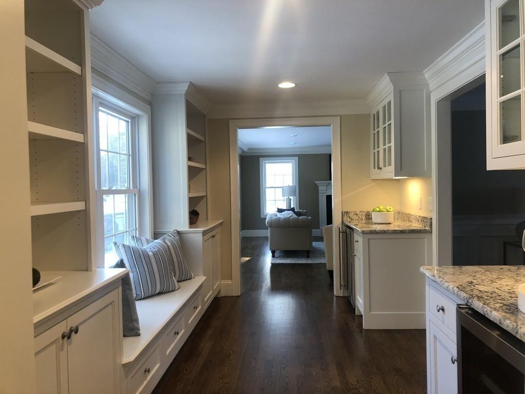 43 Greylock Road Wellesley, MA 02481 - Photo 8 of 21