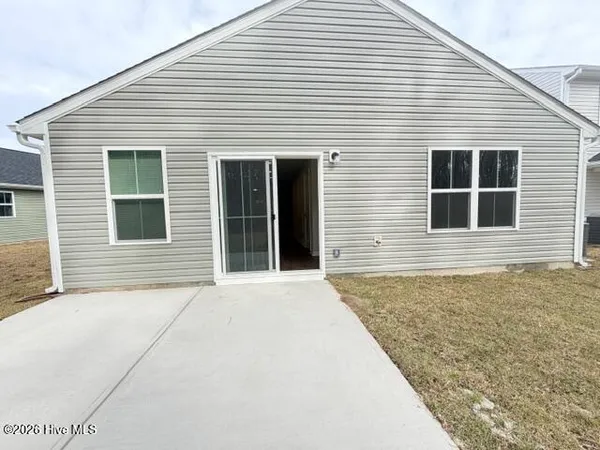 $1,950 | 8097 Sterling Oaks Drive Northwest, Ash, NC 28420