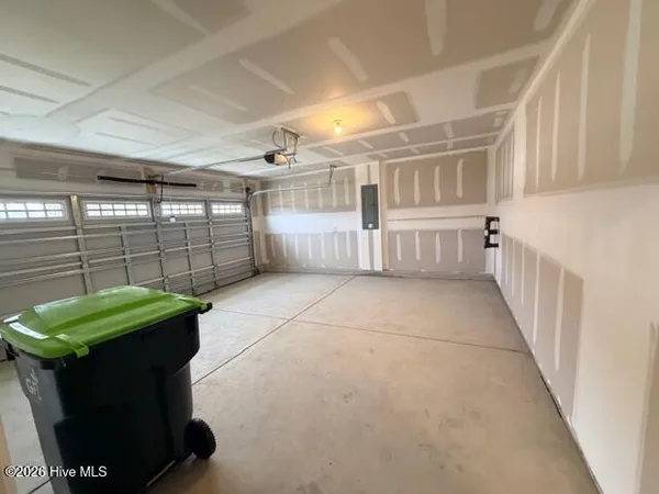 $1,950 | 8097 Sterling Oaks Drive Northwest, Ash, NC 28420