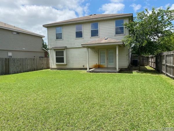 $1,895 | 9061 Clearwood Pth, Universal City, TX 78148