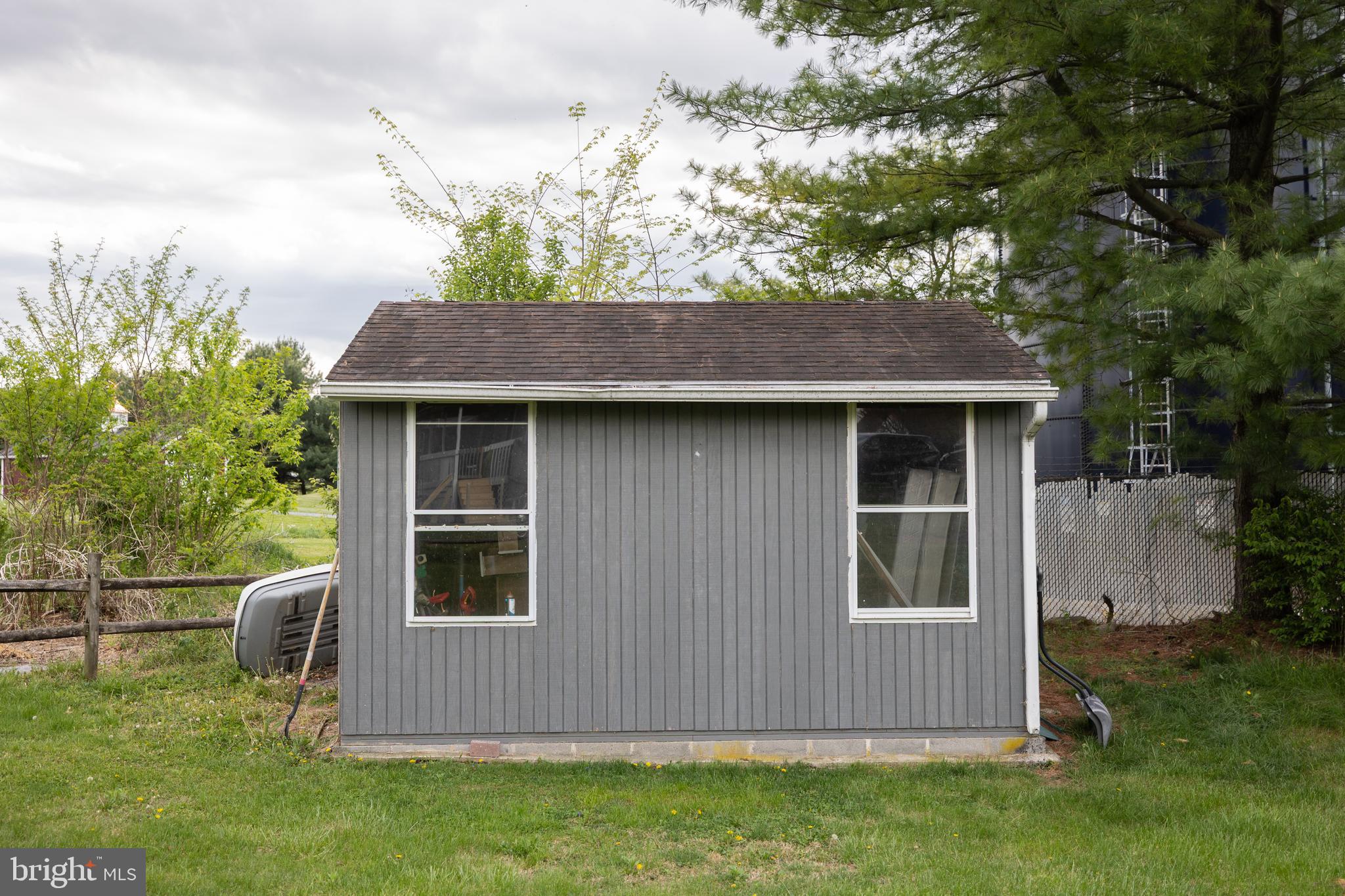 15 School House Lane Lititz, PA 17543 - Photo 33 of 34 Shed