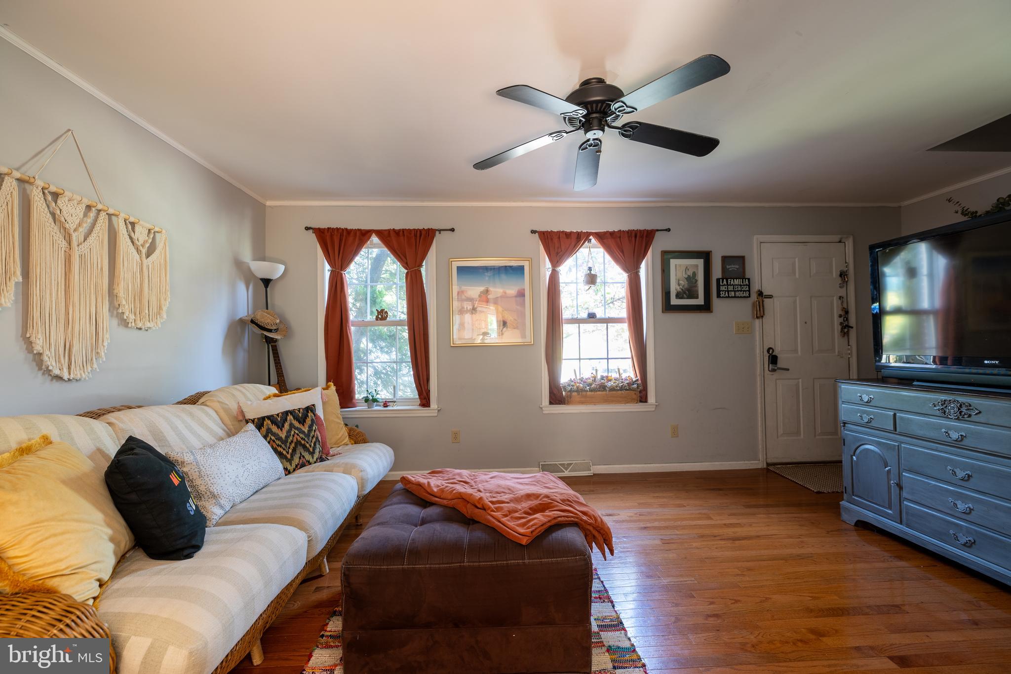 15 School House Lane Lititz, PA 17543 - Photo 9 of 34 Living Room