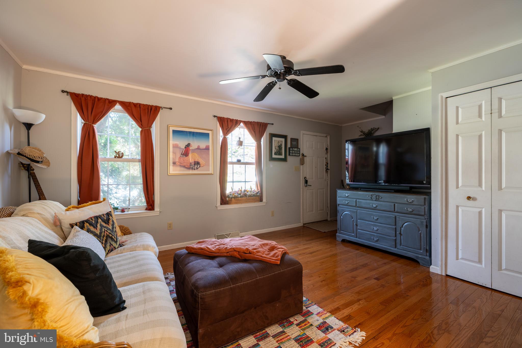 15 School House Lane Lititz, PA 17543 - Photo 10 of 34 Living Room