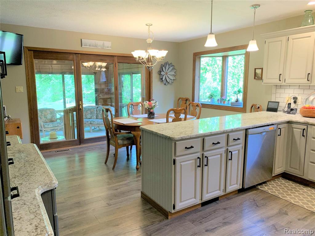 222 South Hacker Road Brighton, MI 48114 - Photo 9 of 50