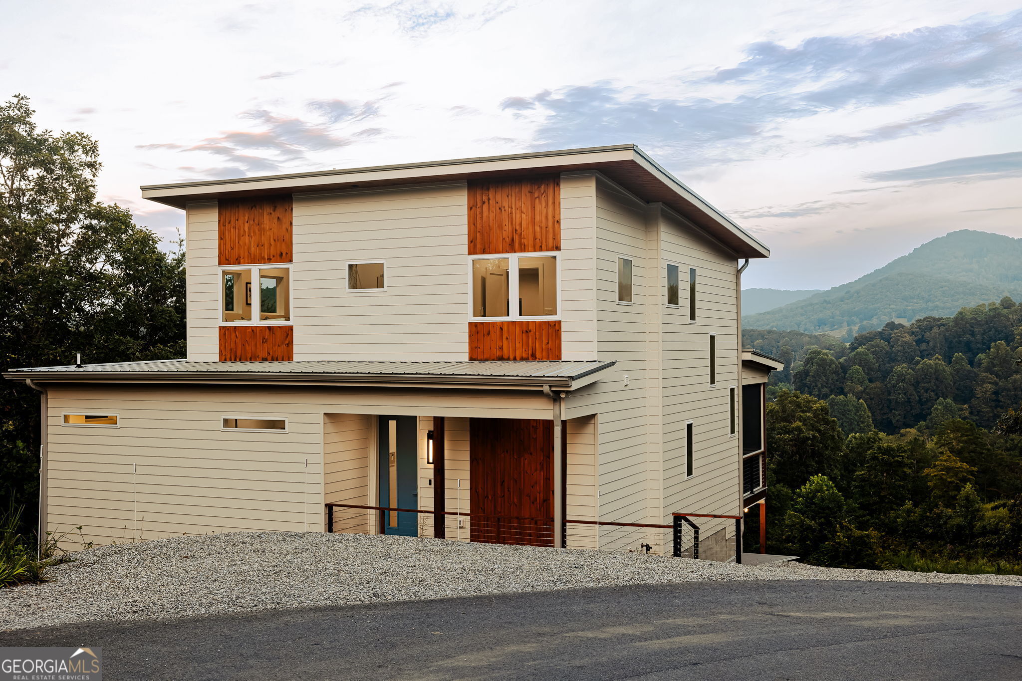 119 Brannon Ridge Young Harris, GA 30582 - Photo 3 of 48 Representative photo of another Starling built in the community.