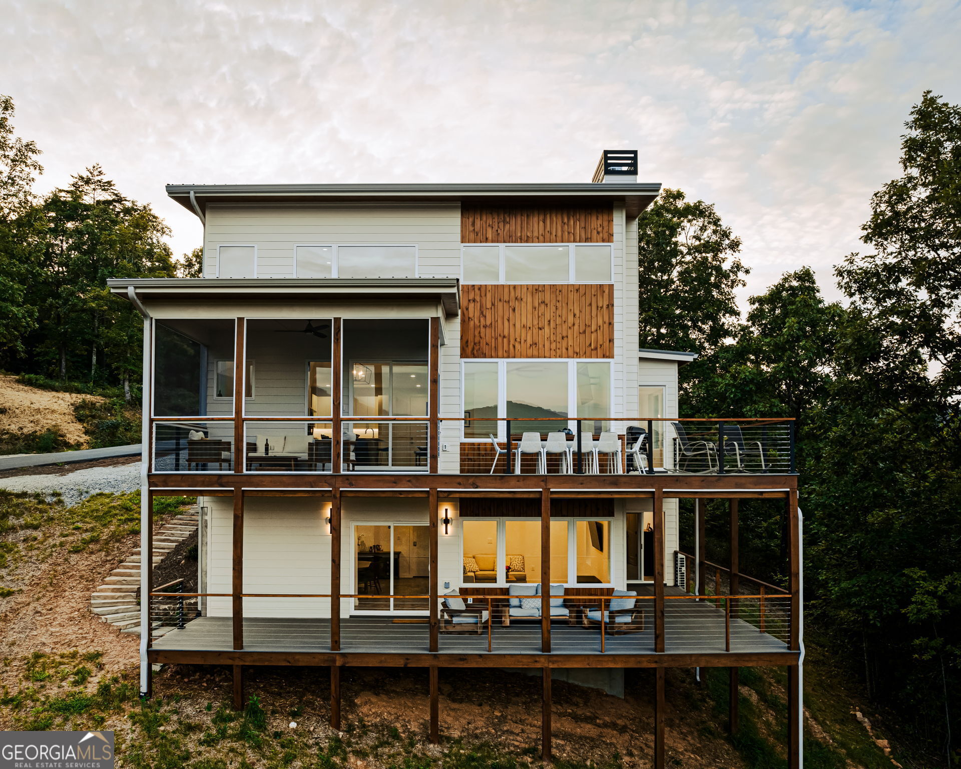 119 Brannon Ridge Young Harris, GA 30582 - Photo 8 of 48 Representative photo of another Starling built in the community.