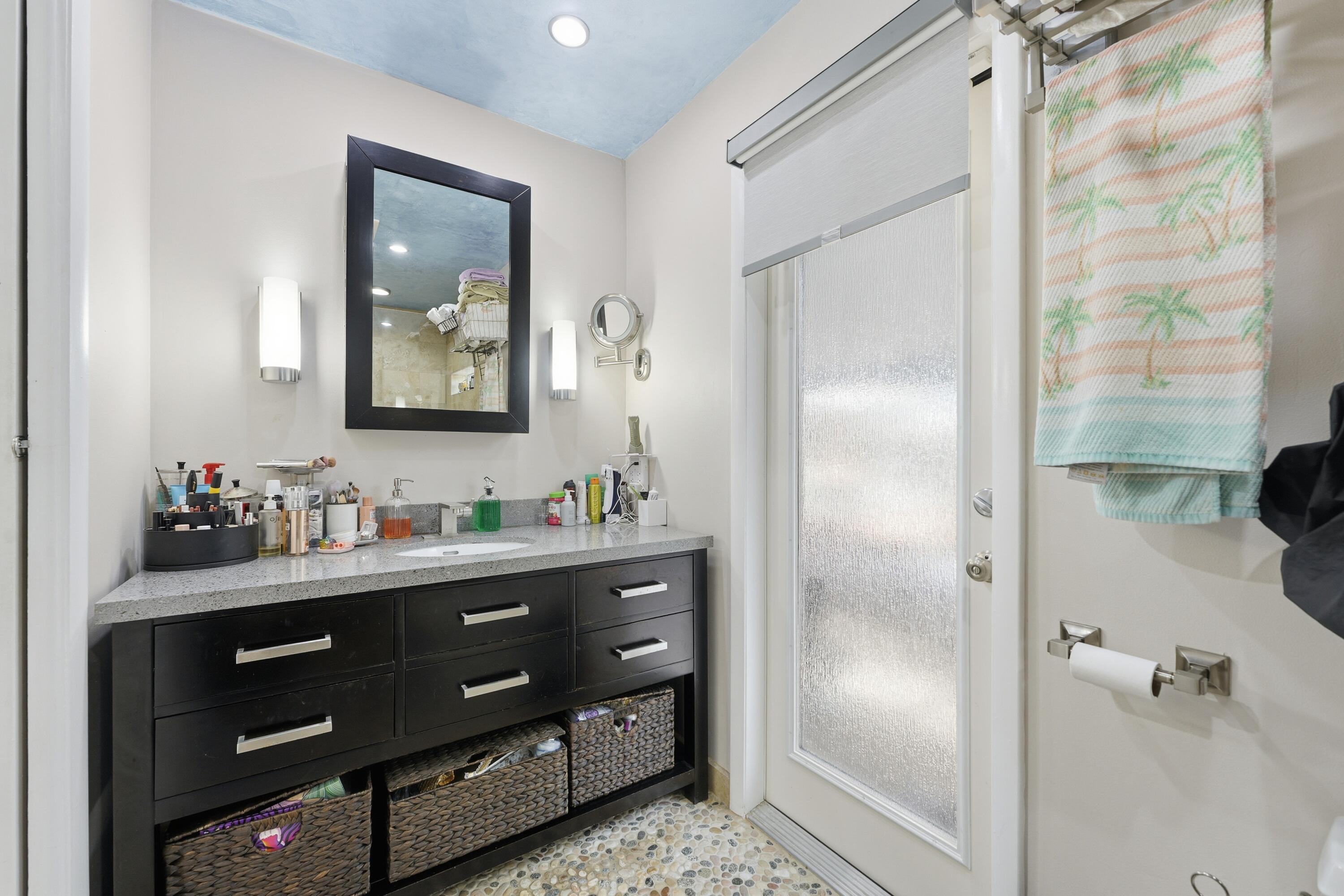 940 Southwest 69th Avenue Plantation, FL 33317 - Photo 15 of 24 940 pic 16