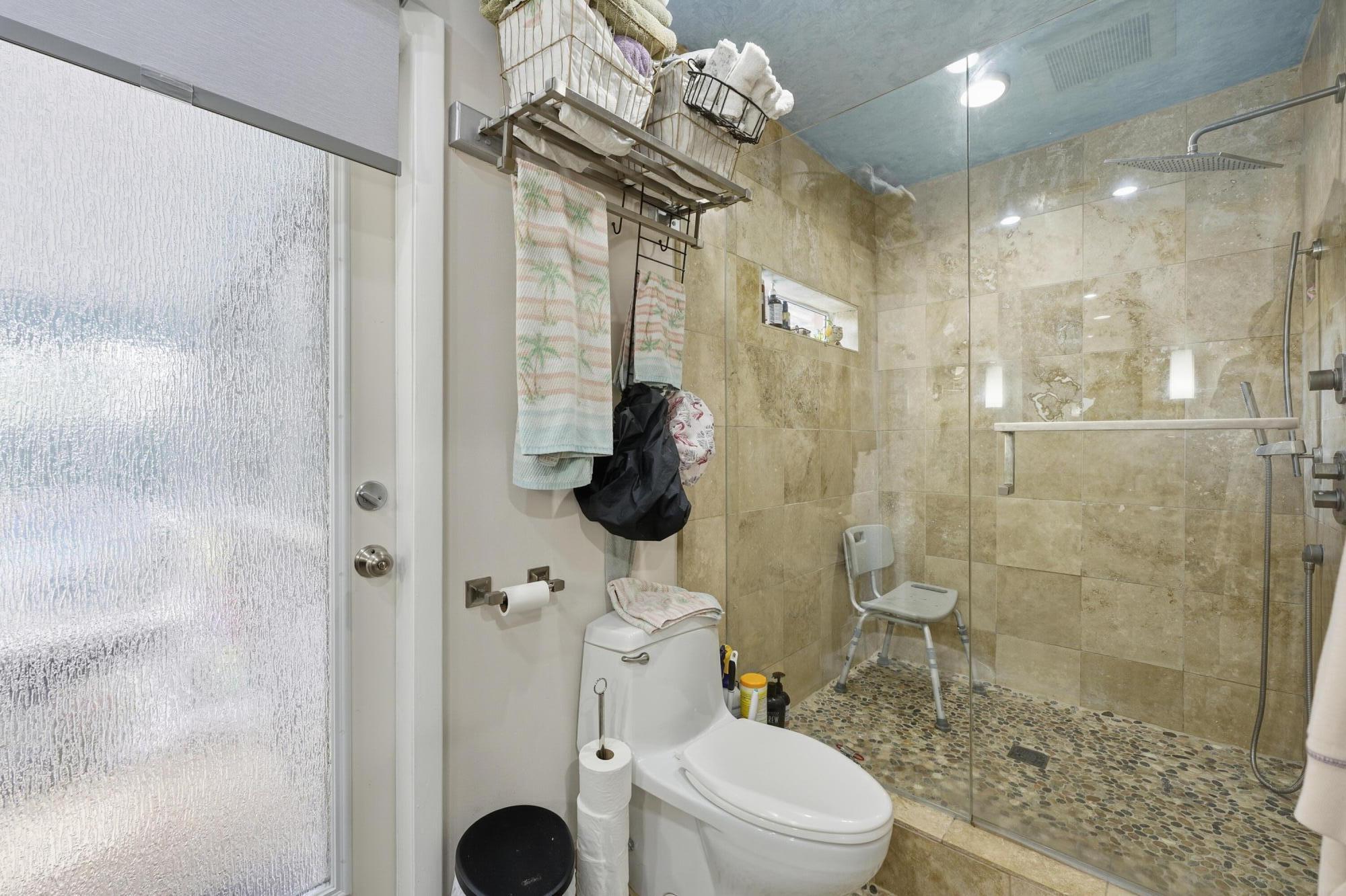 940 Southwest 69th Avenue Plantation, FL 33317 - Photo 16 of 24 940 bath 1