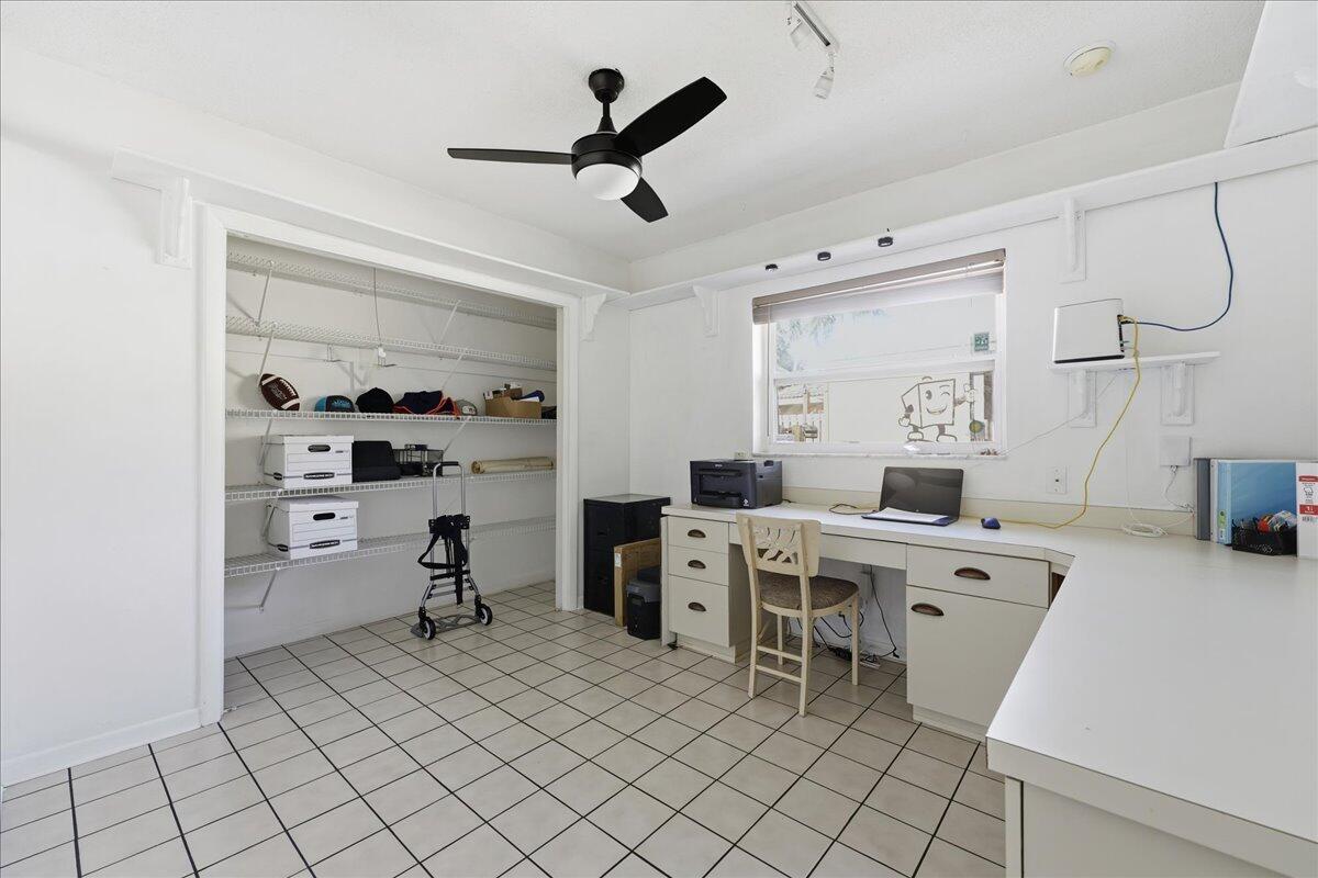 940 Southwest 69th Avenue Plantation, FL 33317 - Photo 18 of 24 960 15-DSC9375 4