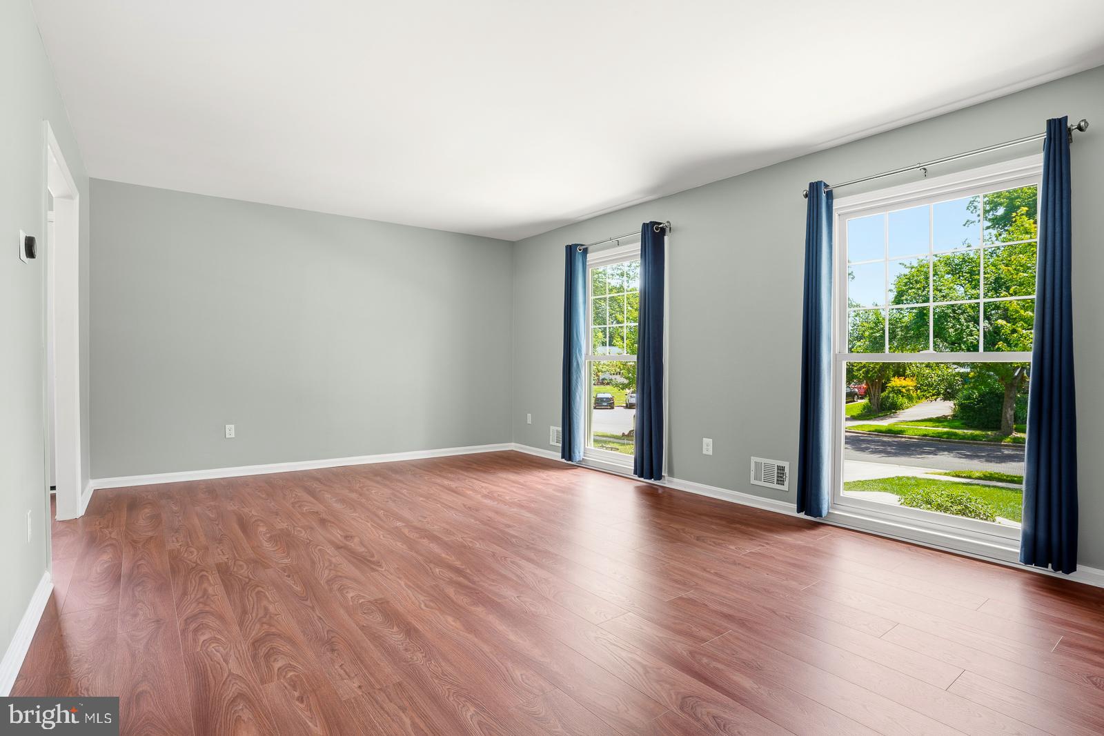 11910 Callow Terrace Laurel, MD 20708 - Photo 6 of 43 Living Room