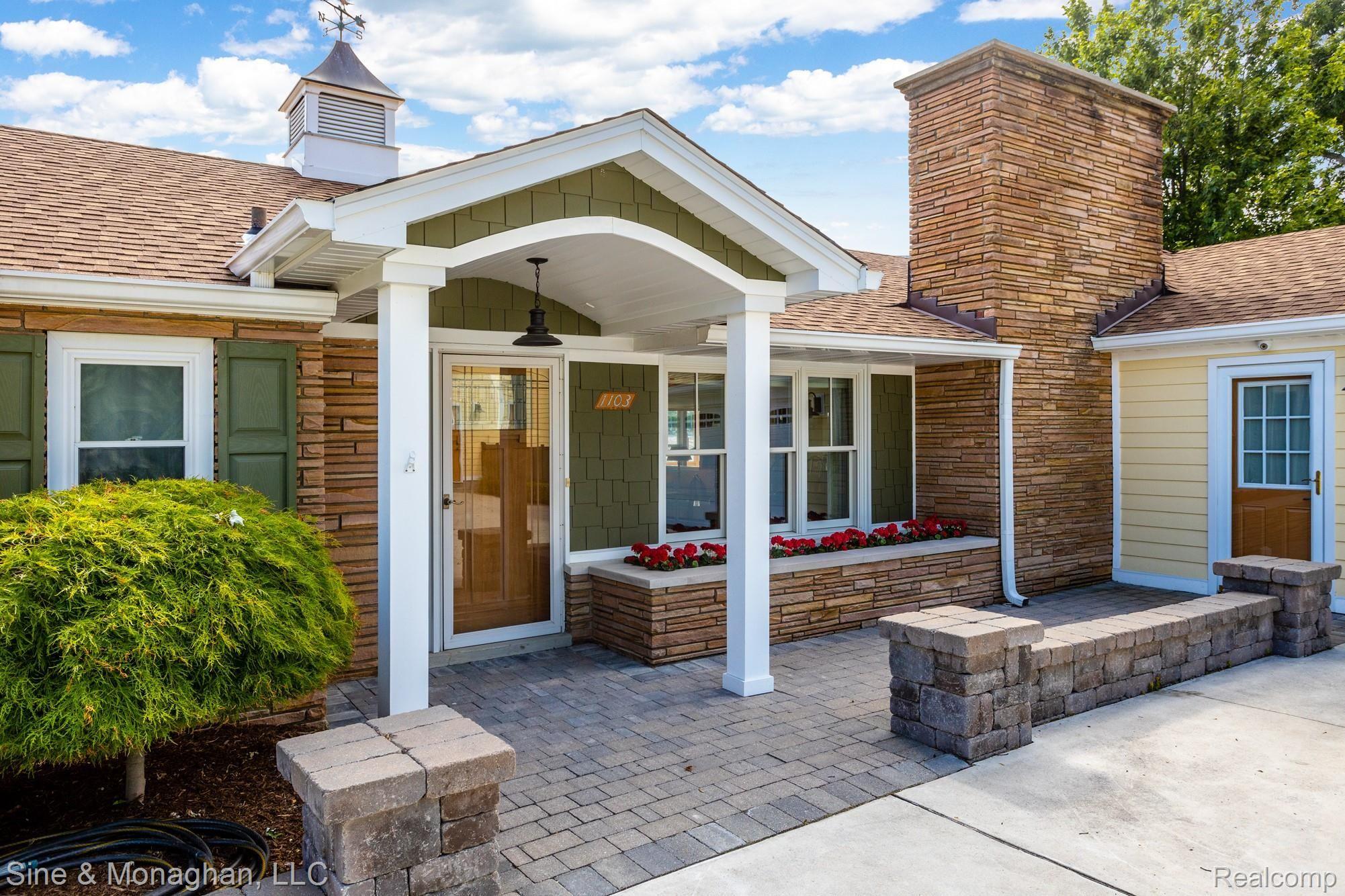 1103 River Road St. Clair, MI 48079 - Photo 35 of 75 37 COME ON IN 1103 River Rd.jpg