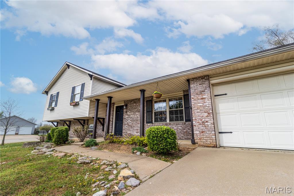 525 Stotler Way Jackson, MO 63755 - Photo 2 of 27