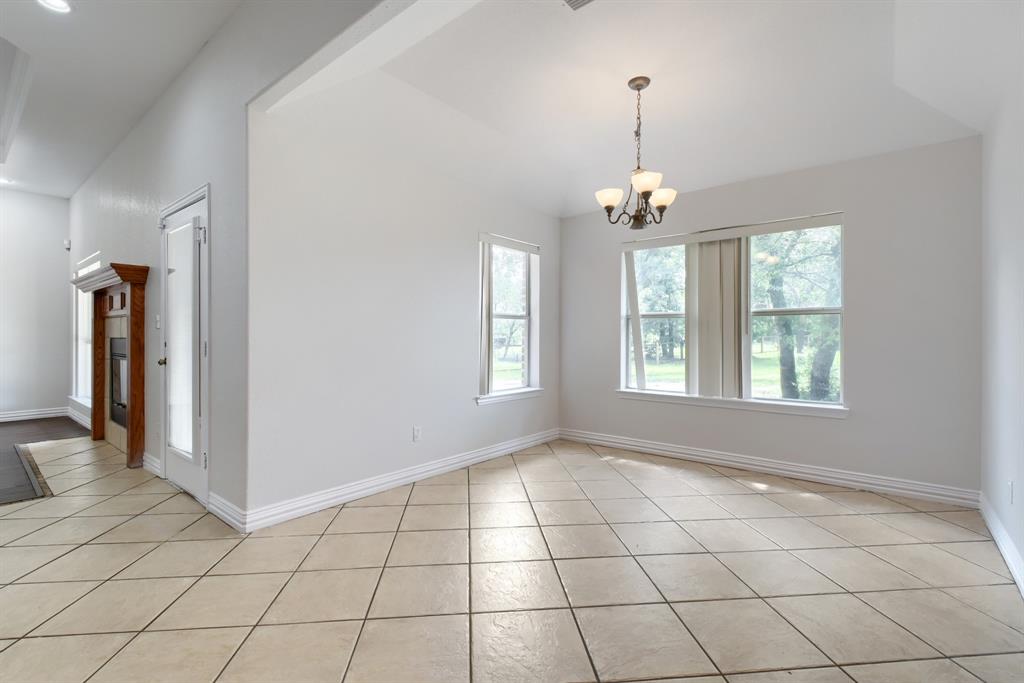 152 Howard Newby Lane Springtown, TX 76082 - Photo 15 of 28