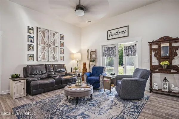 $670,000 | 306 Myra Road, Byhalia, MS 38611